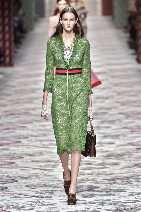 tailleur gucci 2016|gucci dress show 2016.